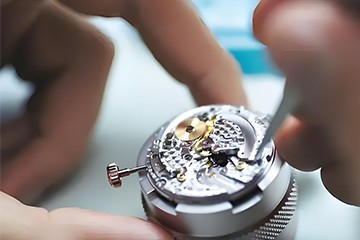 大连劳力士间金表带维修